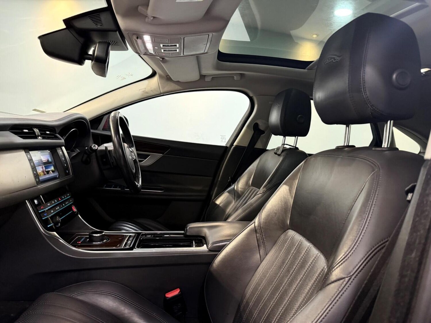 Used Jaguar XF 2017 for sale - 77350099: Photo 44