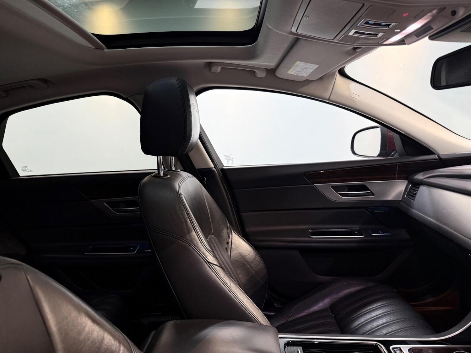 Used Jaguar XF 2017 for sale - 77350099: Photo 51