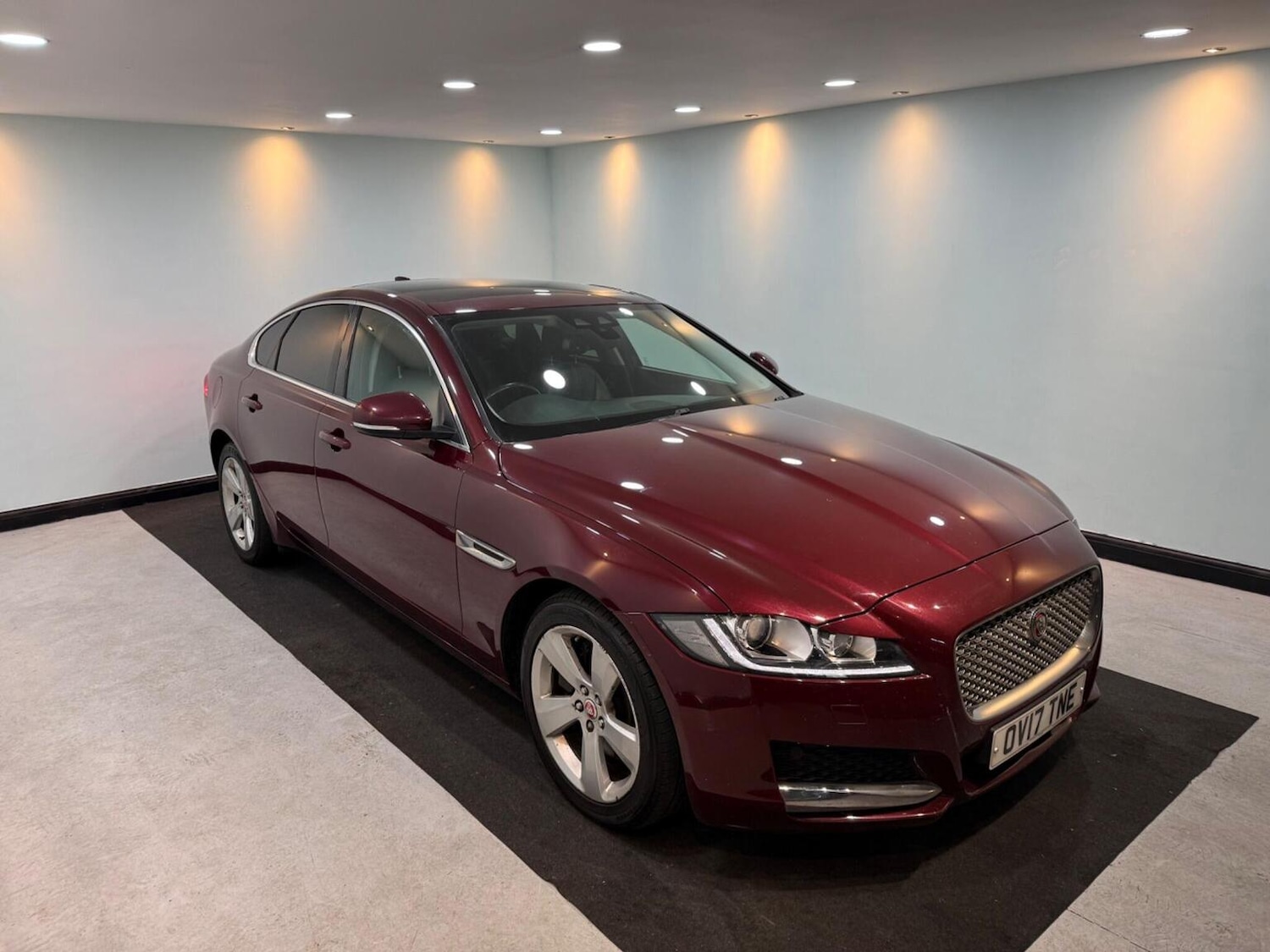 Used Jaguar XF 2017 for sale - 77350099: Photo 6