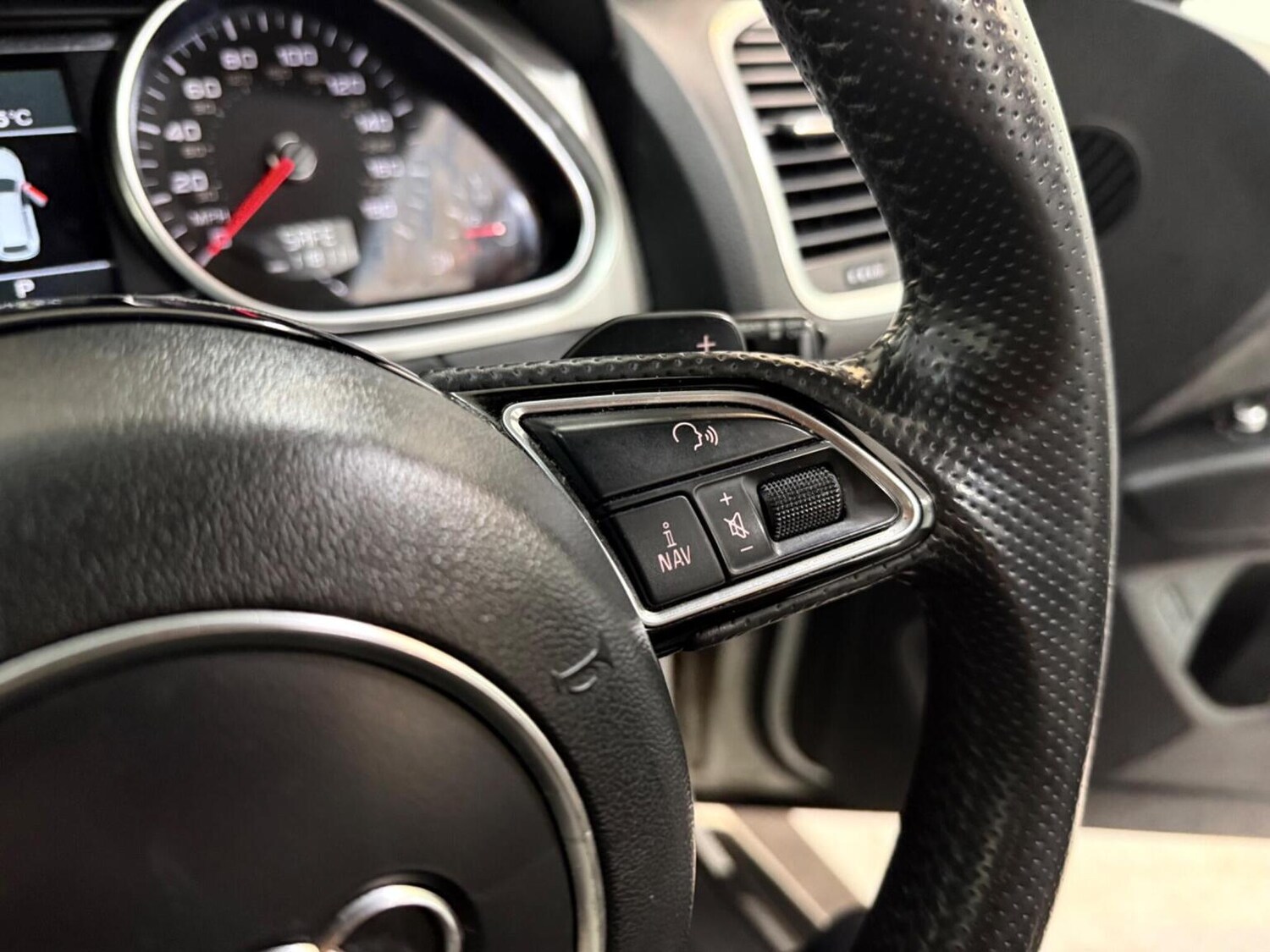 Used Audi Q7 2014 for sale - 77572819: Photo 46