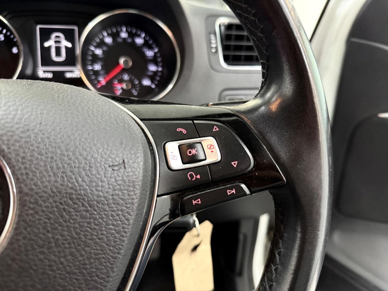 Used Volkswagen Polo 2016 for sale - 76762142: Photo 12