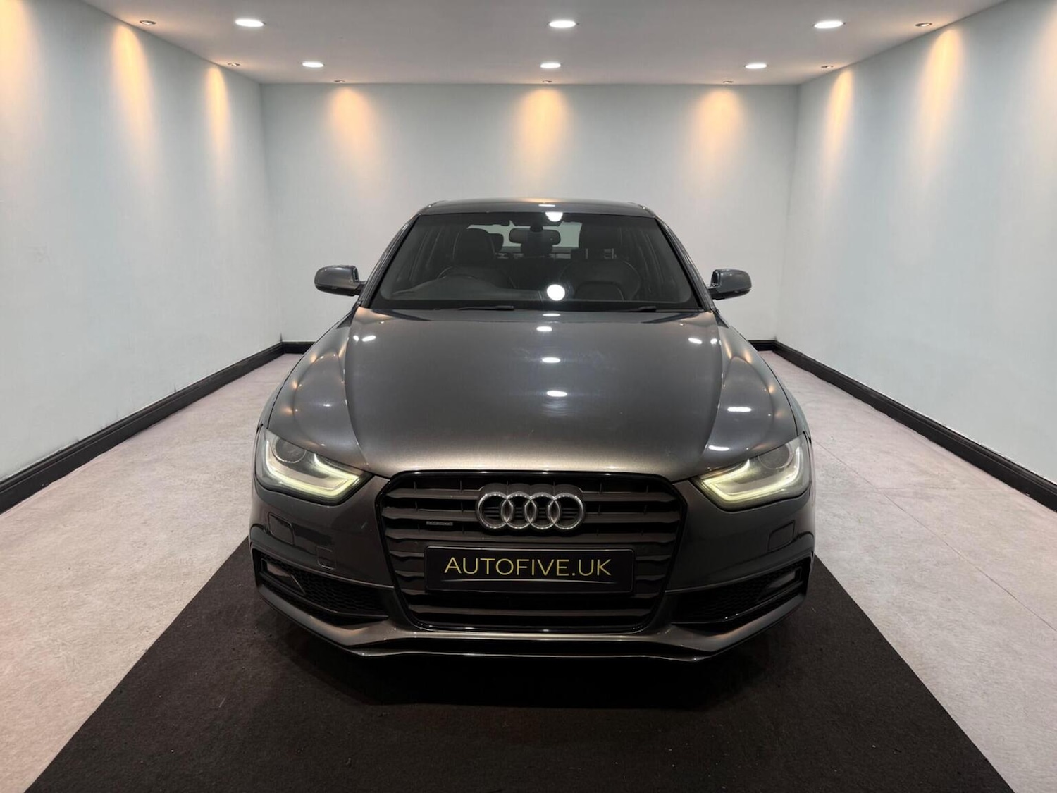 Used Audi A4 2012 for sale - 77837000: Photo 2