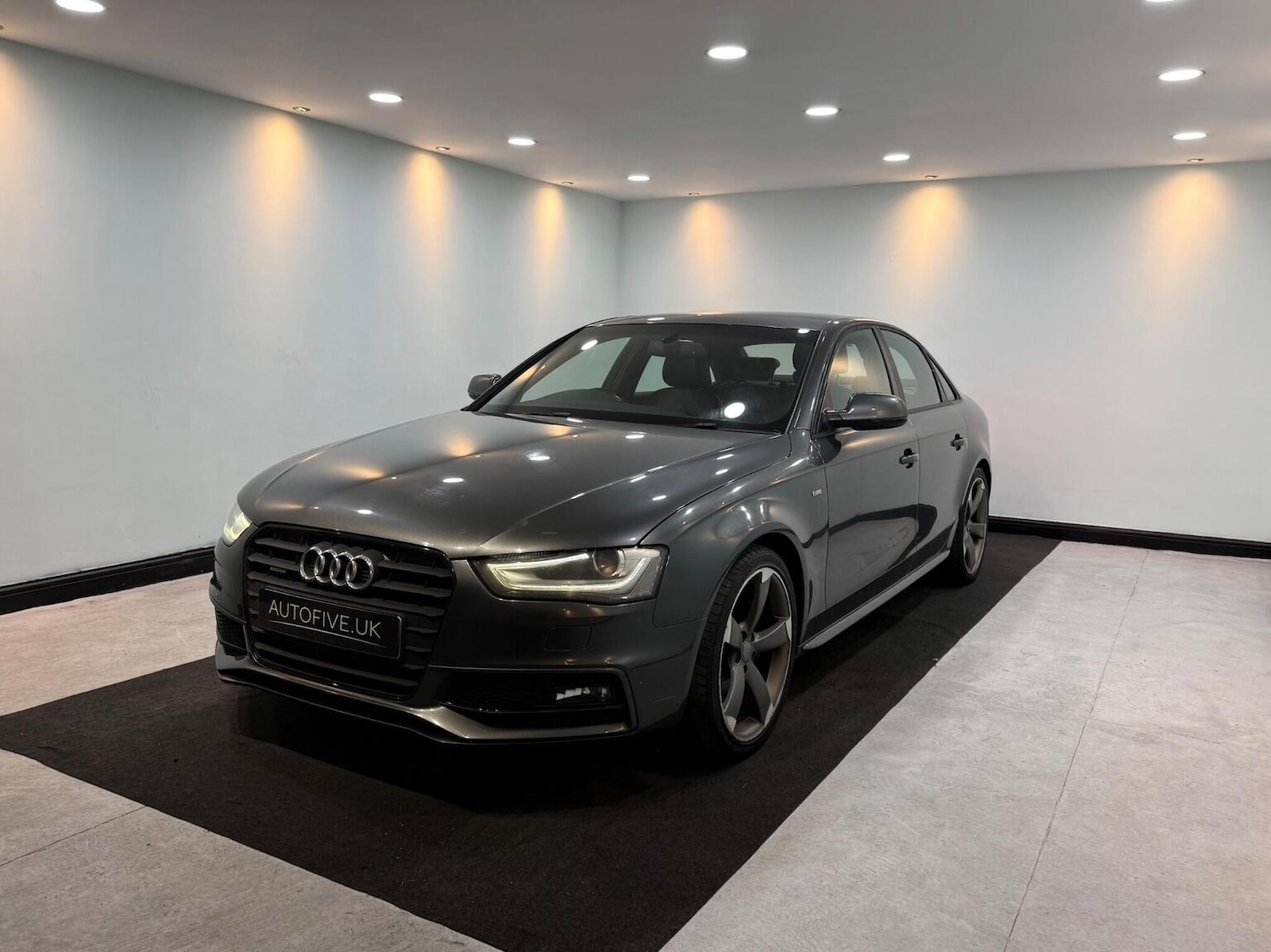 Used Audi A4 2012 for sale - 77837000: Photo 3