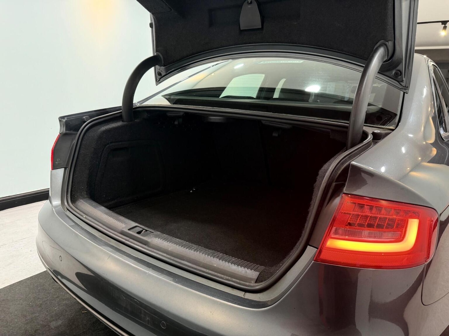 Used Audi A4 2012 for sale - 77837000: Photo 50