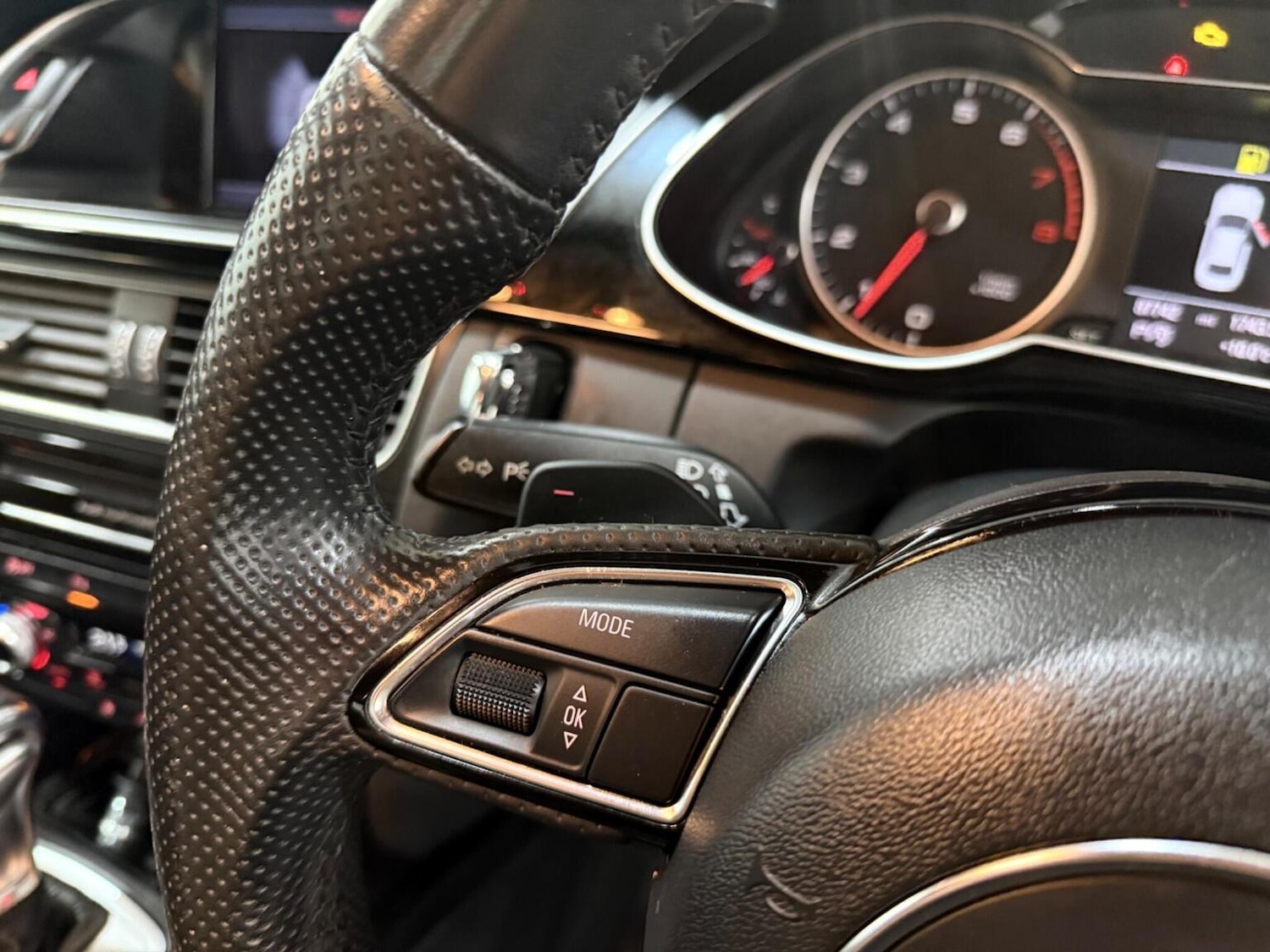 Used Audi A4 2012 for sale - 77837000: Photo 61