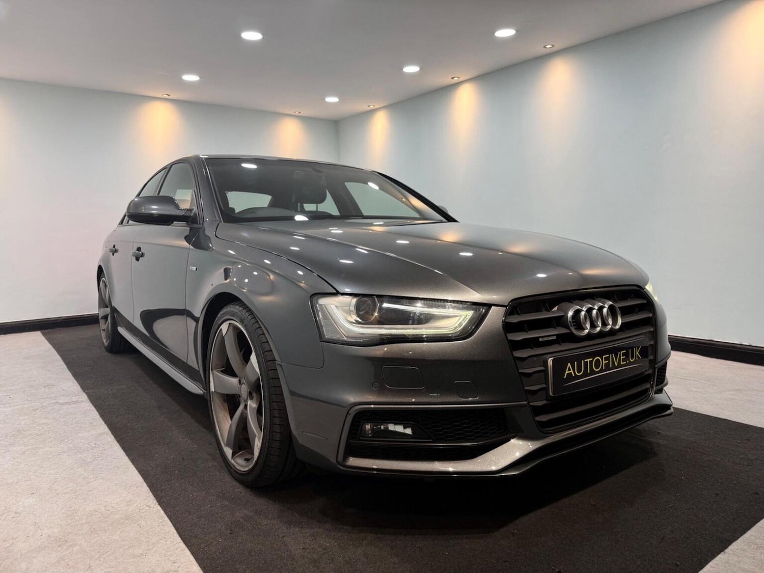 Used Audi A4 2012 for sale - 77837000: Photo 8