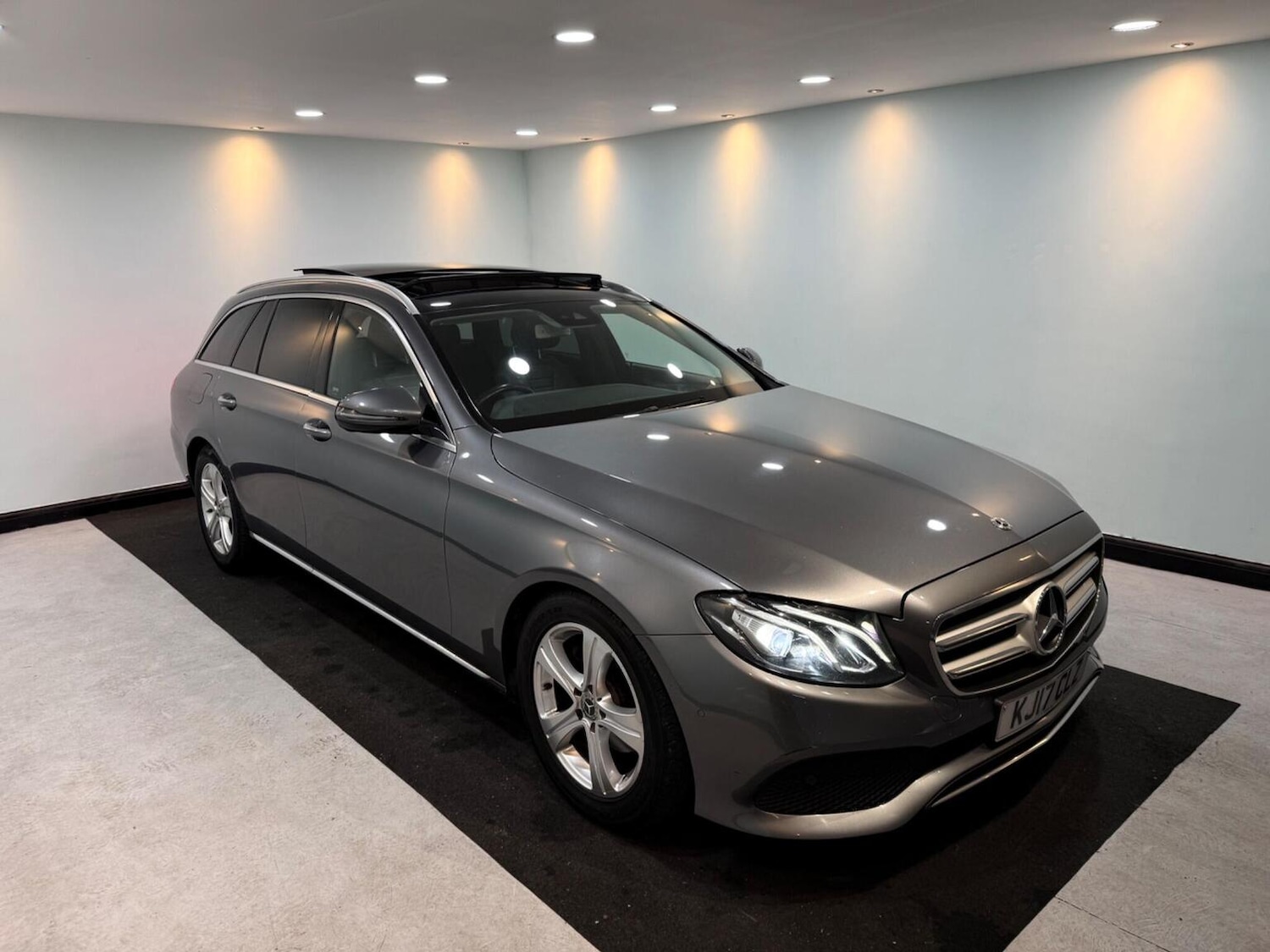 Used Mercedes-Benz E Class 2017 for sale - 77271019: Photo 10