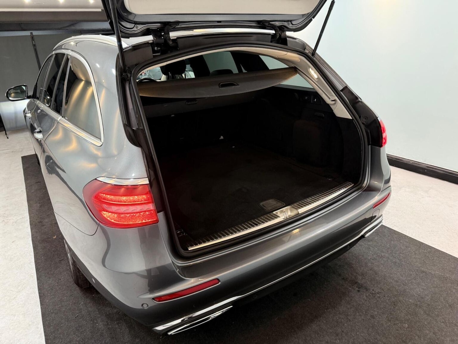 Used Mercedes-Benz E Class 2017 for sale - 77271019: Photo 39