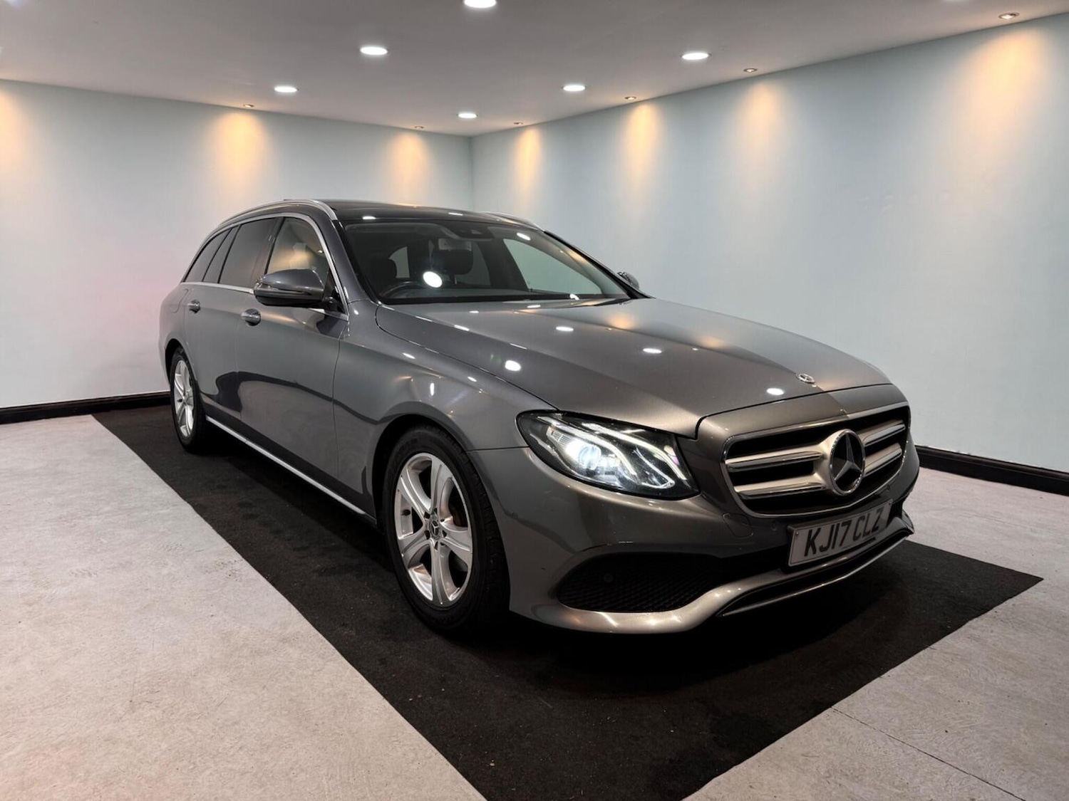 Used Mercedes-Benz E Class 2017 for sale - 77271019: Photo 7