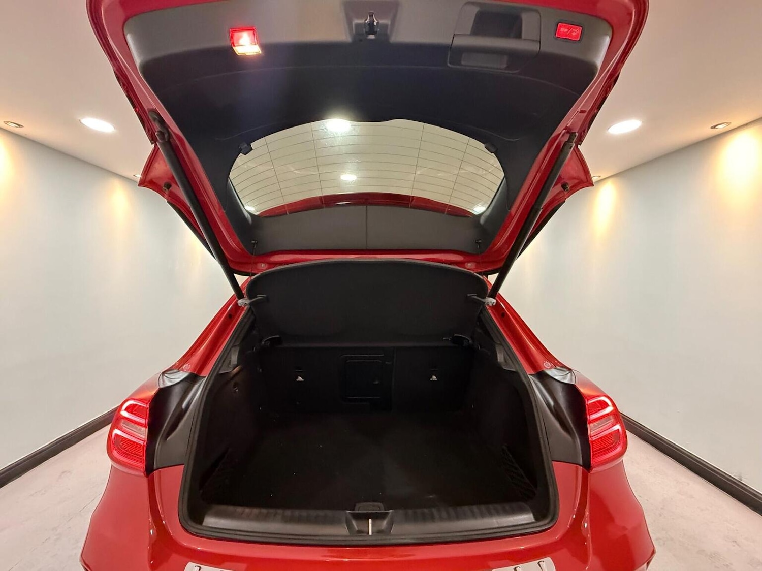 Used Mercedes-Benz GLA 2017 for sale - 77008138: Photo 40