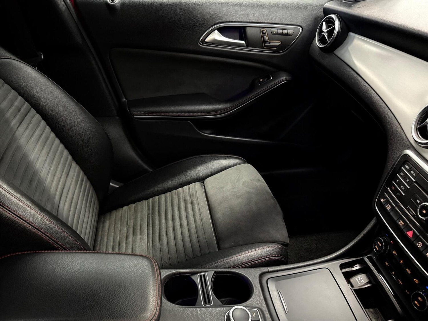 Used Mercedes-Benz GLA 2017 for sale - 77008138: Photo 45