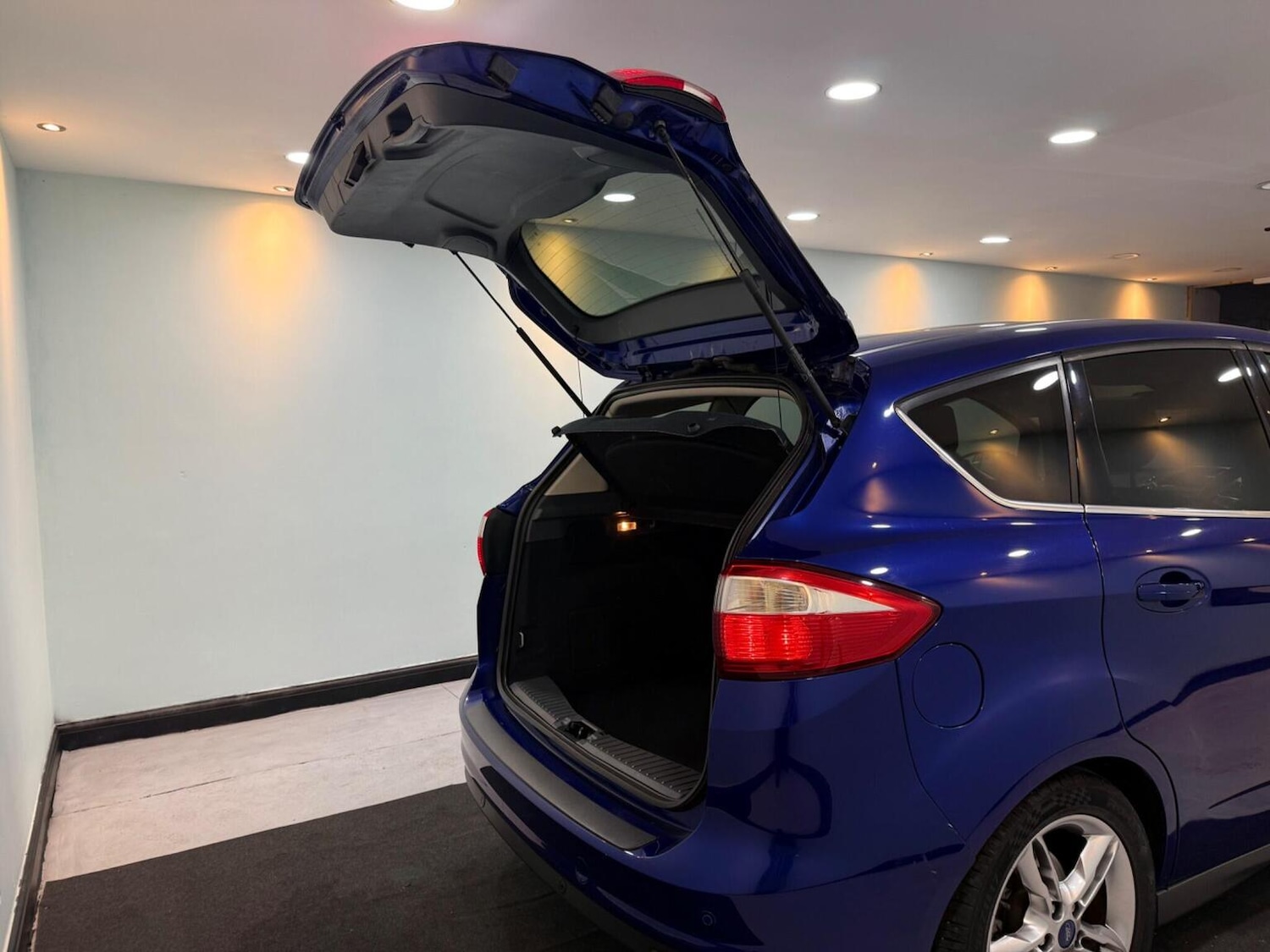 Used Ford C-Max 2013 for sale - 77264380: Photo 15