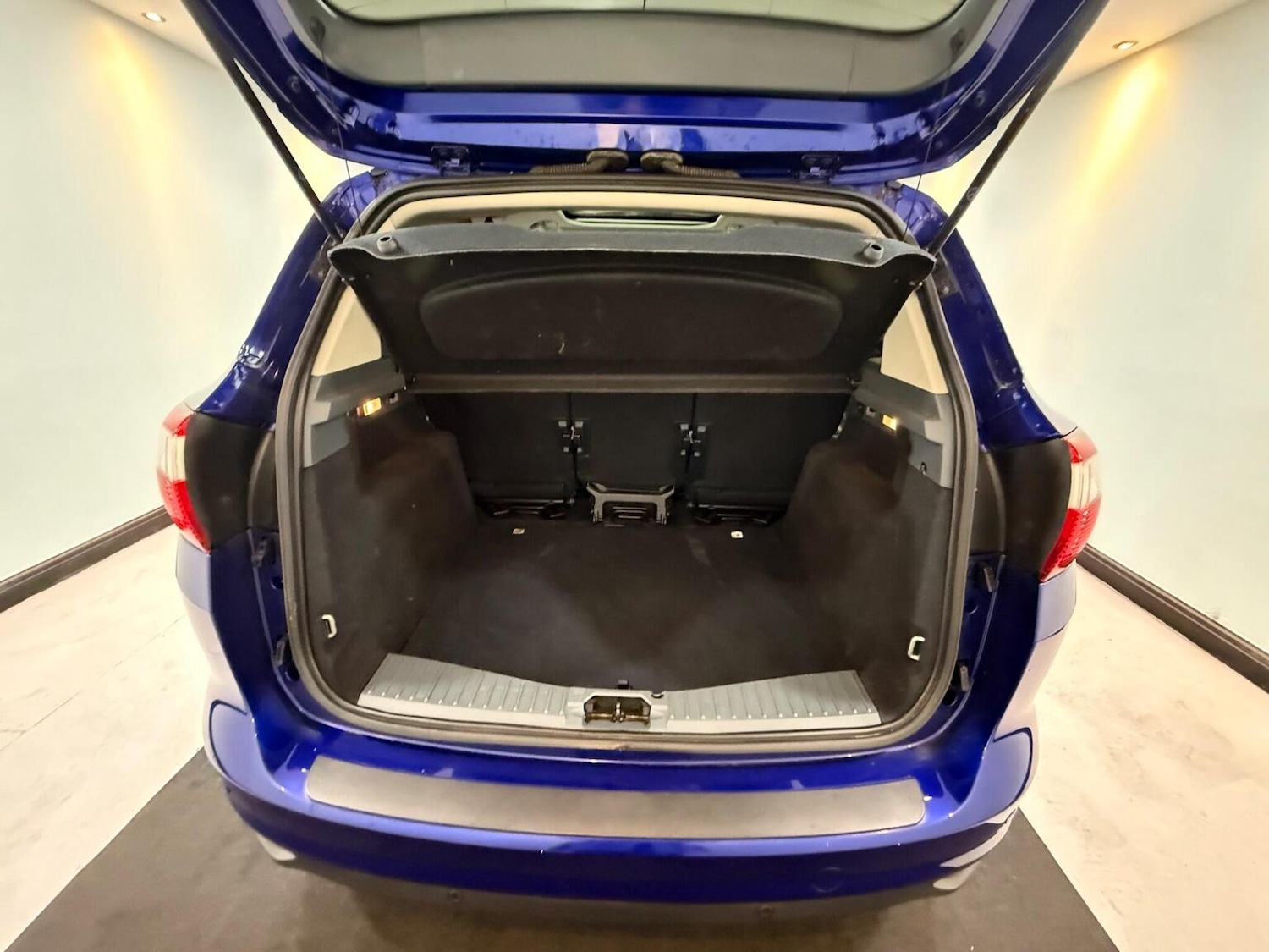 Used Ford C-Max 2013 for sale - 77264380: Photo 16