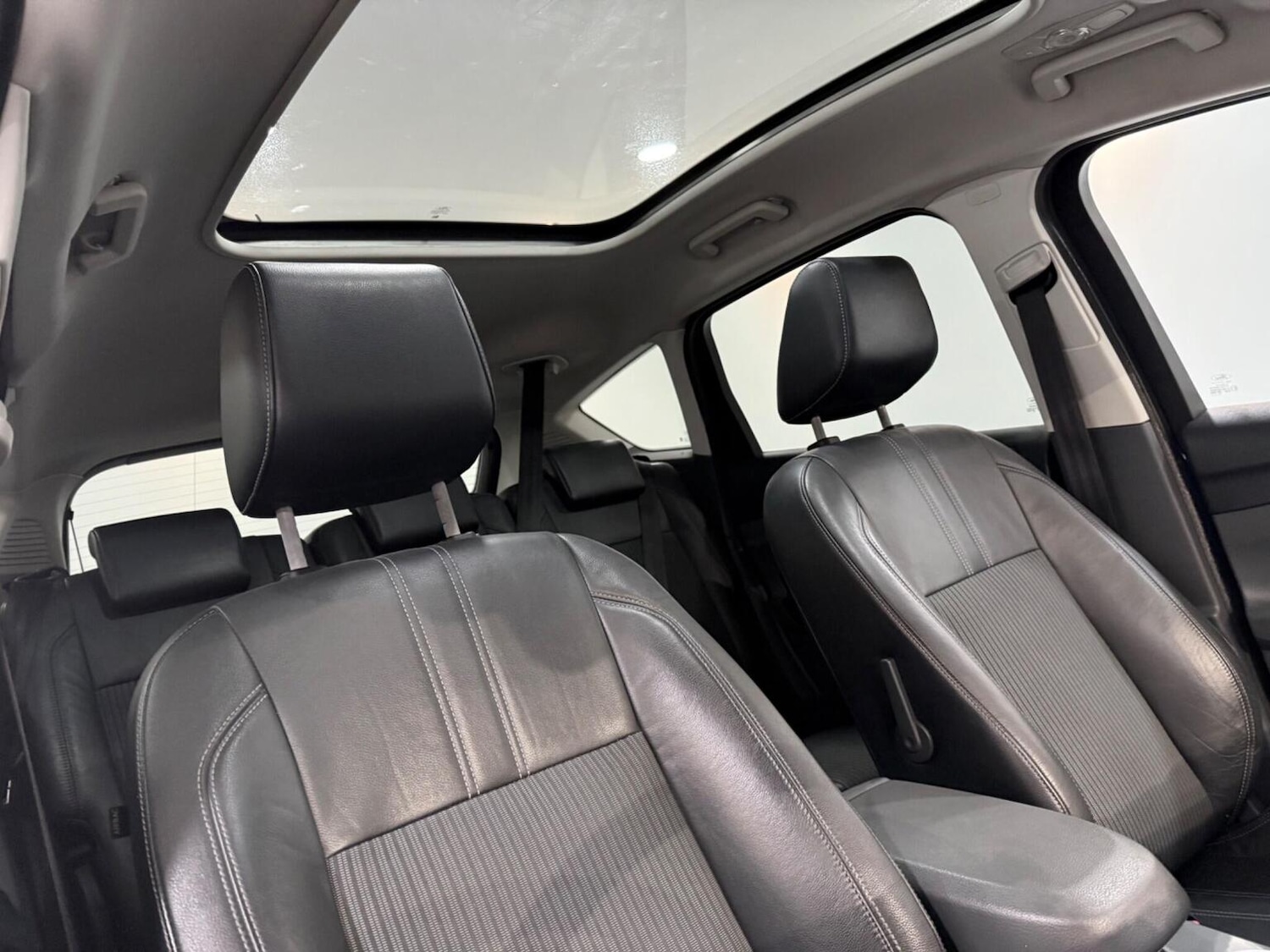 Used Ford C-Max 2013 for sale - 77264380: Photo 33