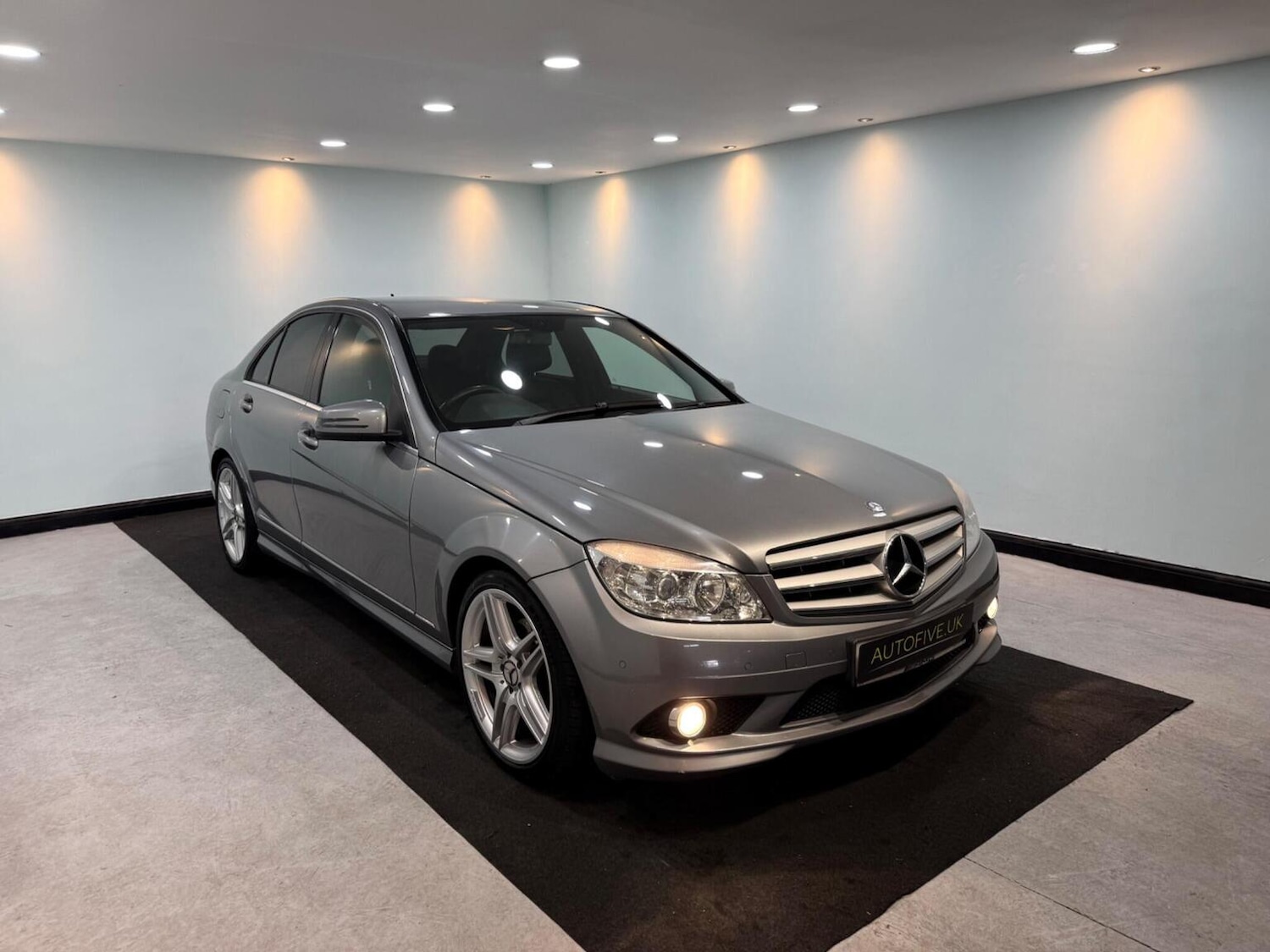 Used Mercedes-Benz C Class 2009 for sale - 78070601: Photo 2