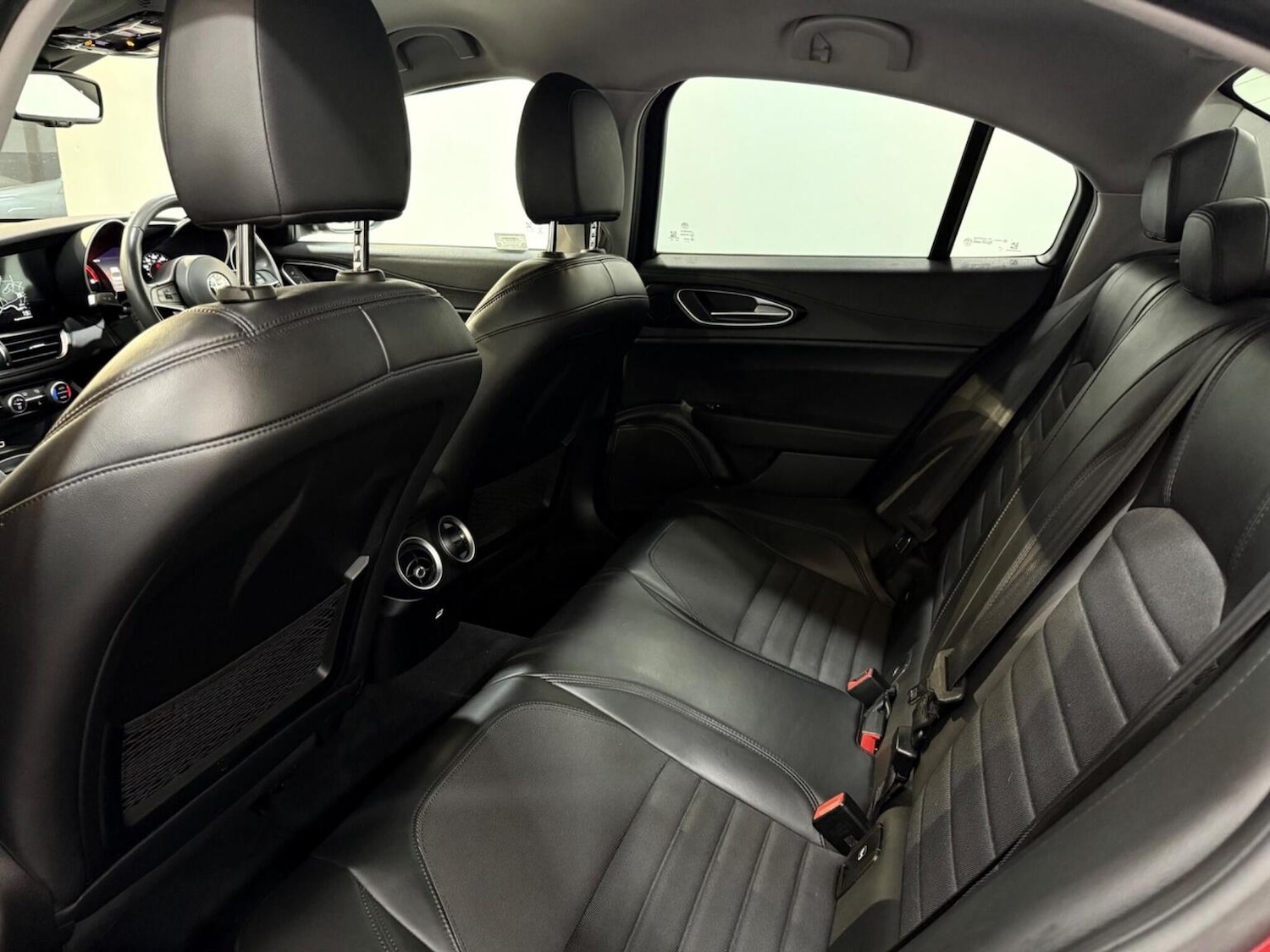 Used Alfa Romeo Giulia 2016 for sale - 76785066: Photo 17