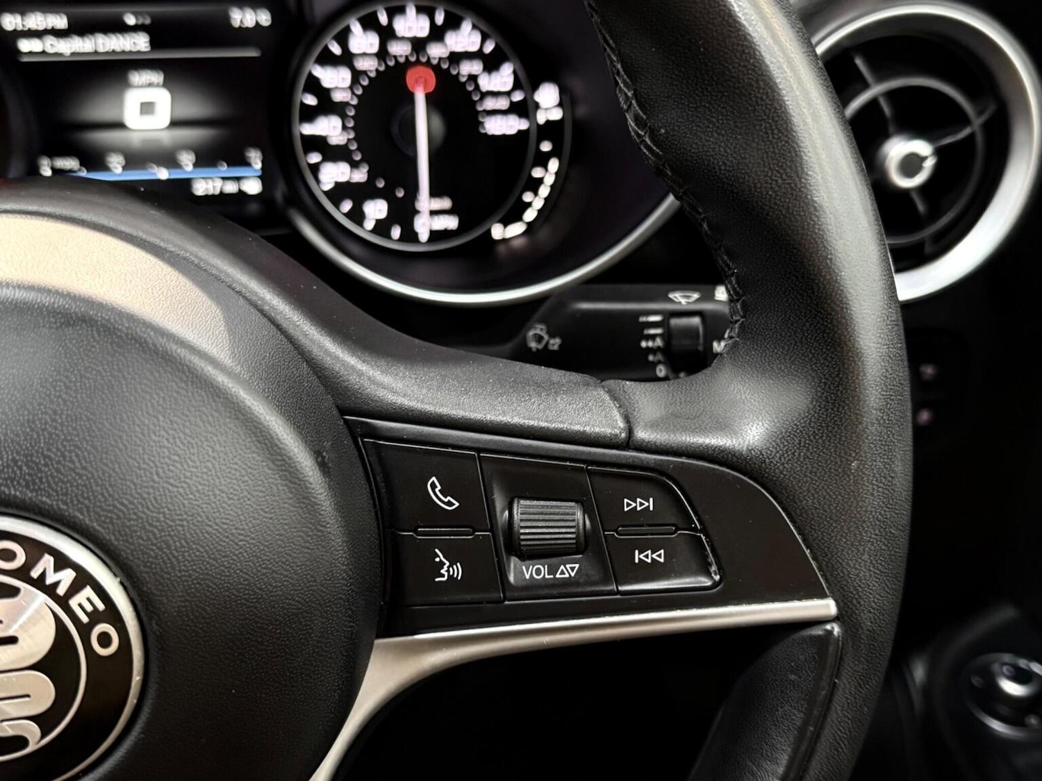 Used Alfa Romeo Giulia 2016 for sale - 76785066: Photo 21