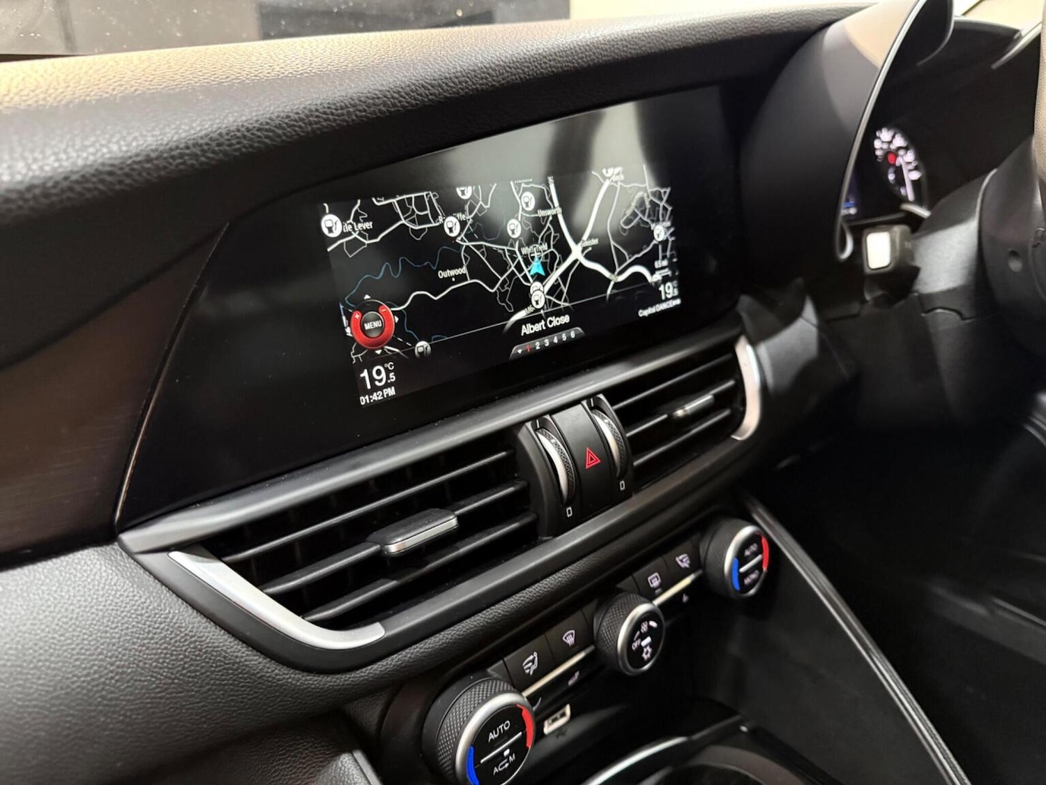 Used Alfa Romeo Giulia 2016 for sale - 76785066: Photo 24