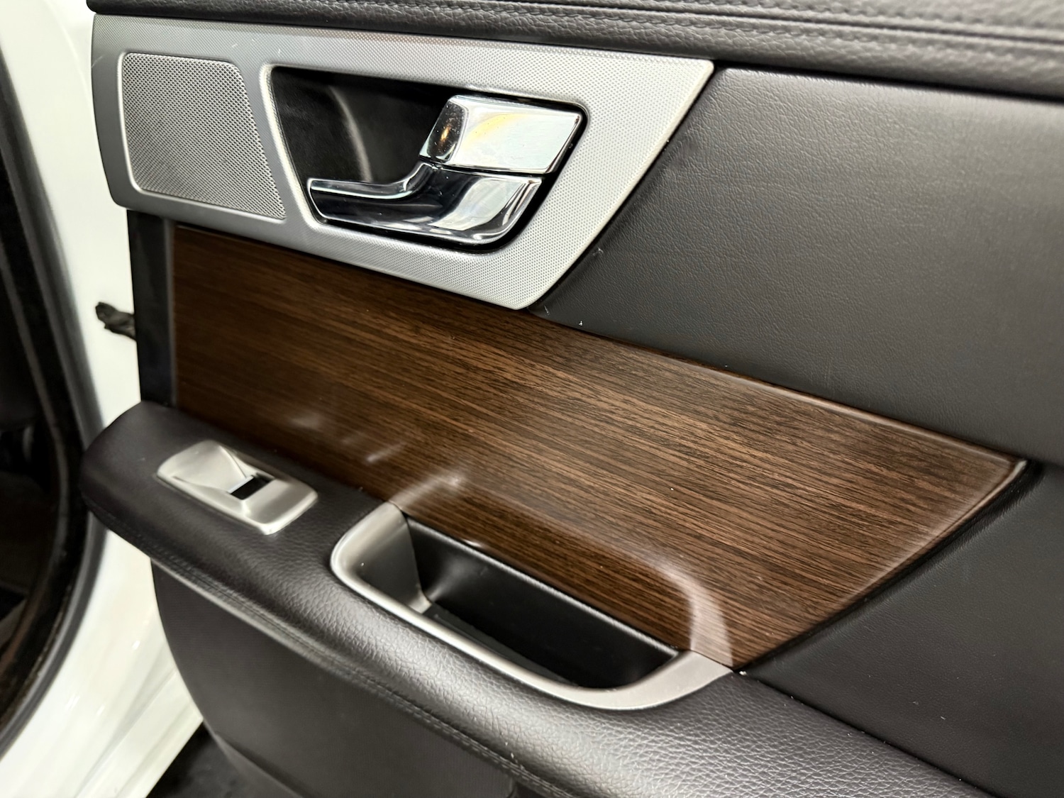 Used Jaguar XF 2013 for sale - 76741376: Photo 16