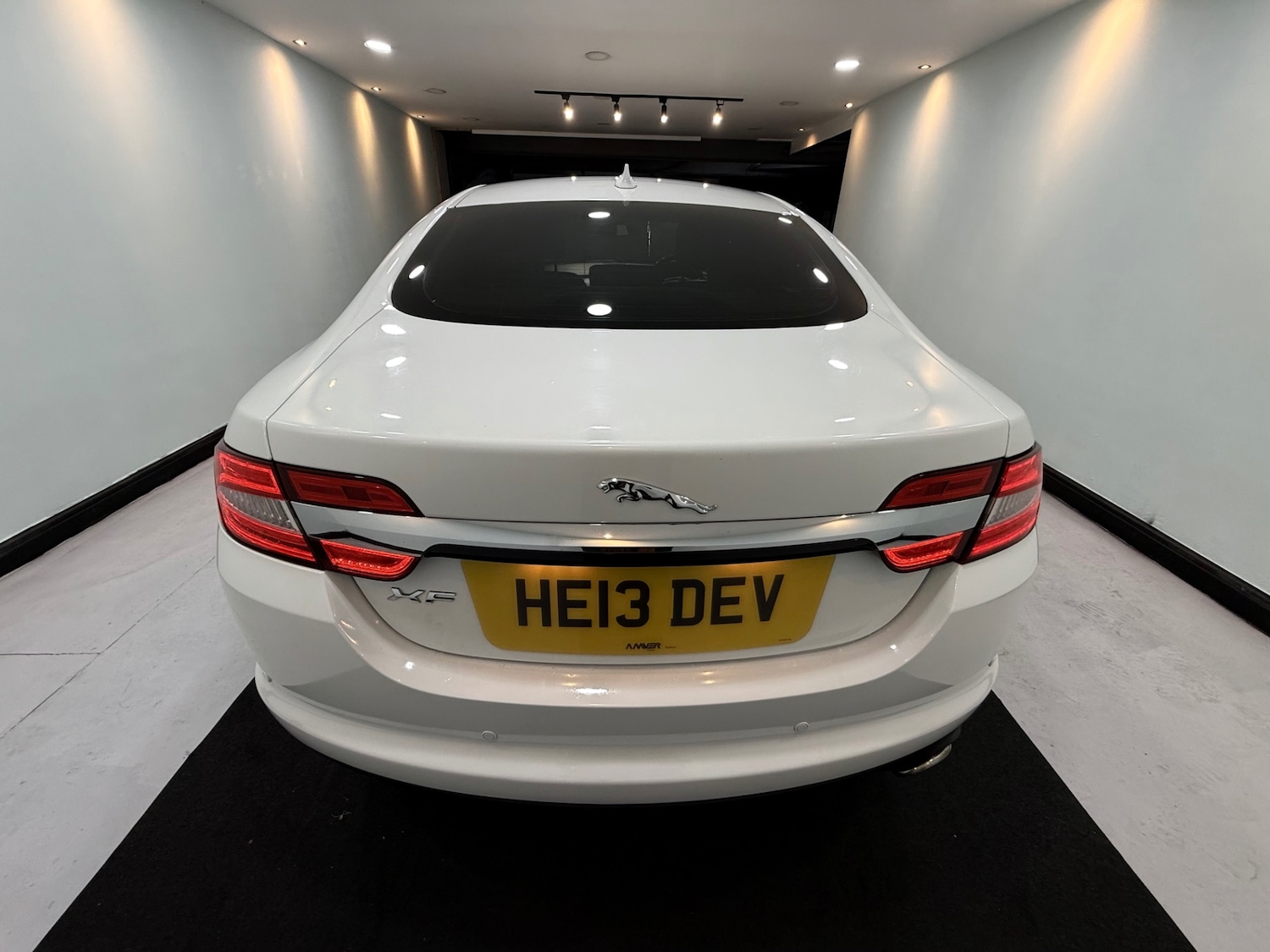 Used Jaguar XF 2013 for sale - 76741376: Photo 5