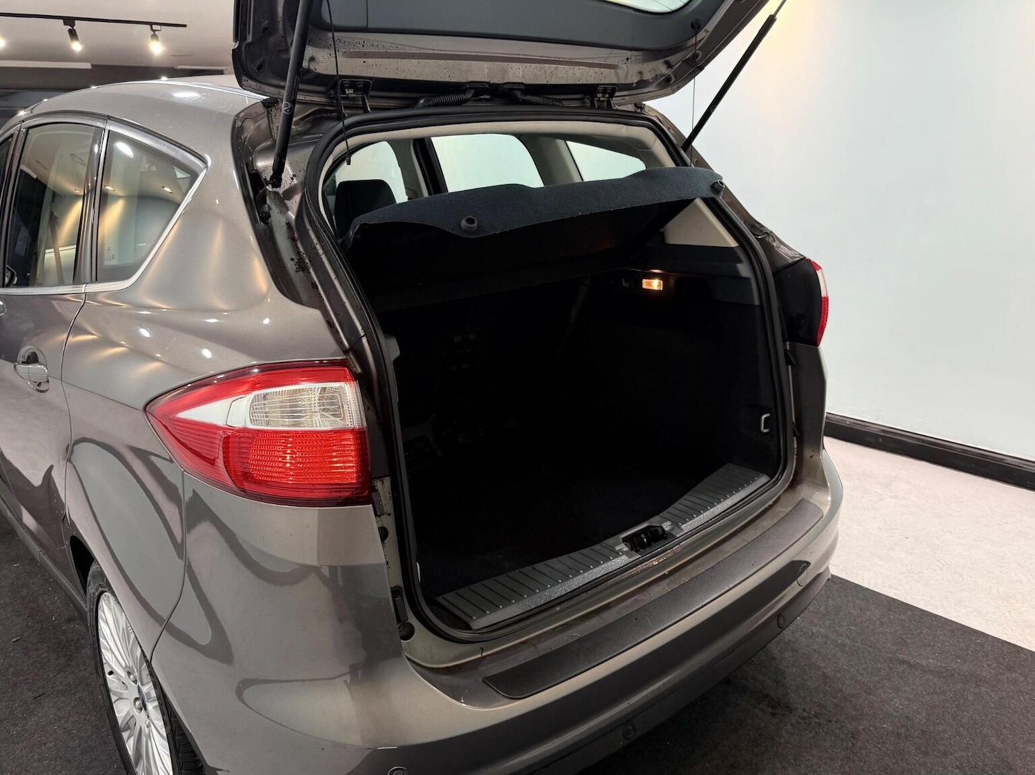 Used Ford C-Max 2013 for sale - 77264531: Photo 37