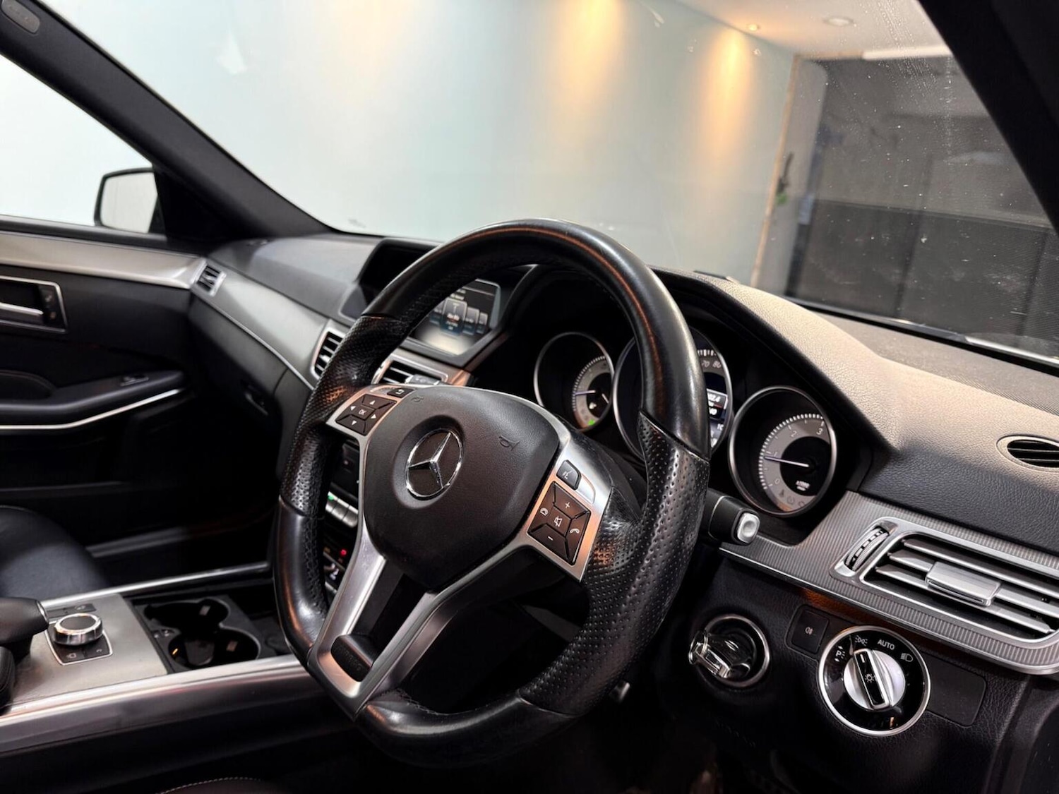 Used Mercedes-Benz E Class 2015 for sale - 77377784: Photo 14