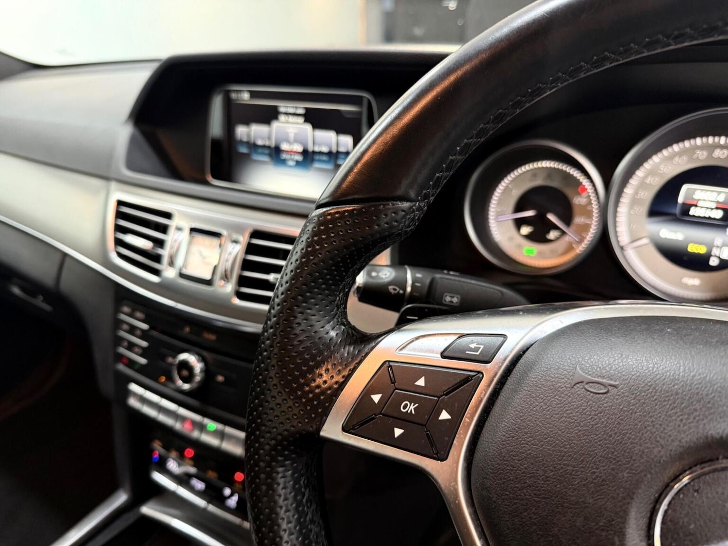 Used Mercedes-Benz E Class 2015 for sale - 77377784: Photo 15