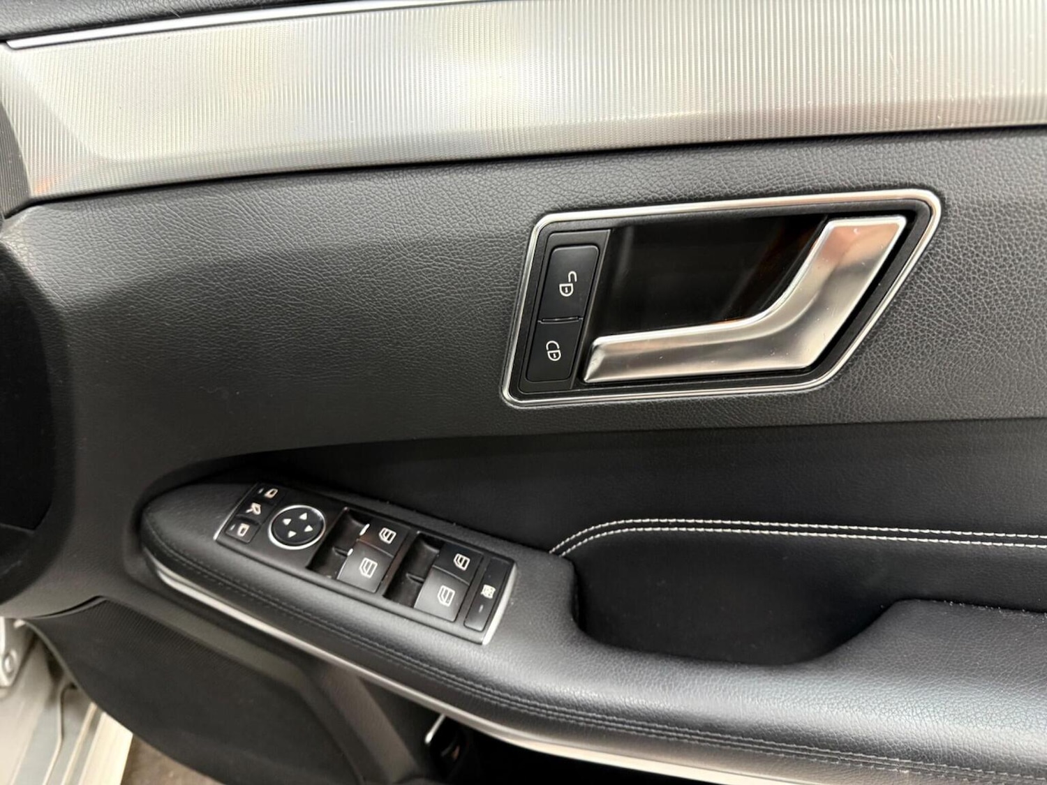 Used Mercedes-Benz E Class 2015 for sale - 77377784: Photo 29