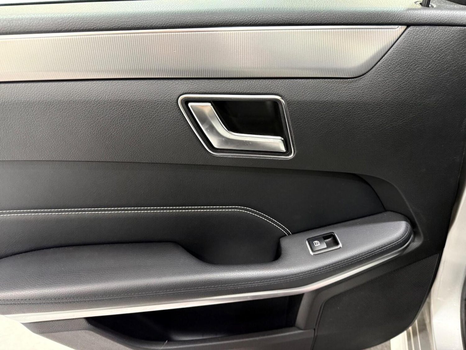 Used Mercedes-Benz E Class 2015 for sale - 77377784: Photo 31