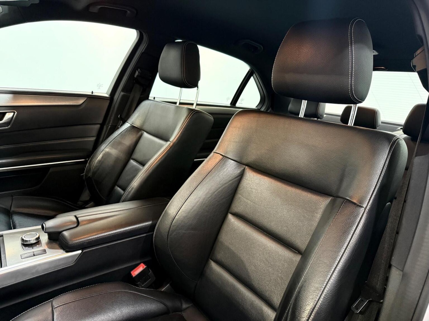 Used Mercedes-Benz E Class 2015 for sale - 77377784: Photo 39