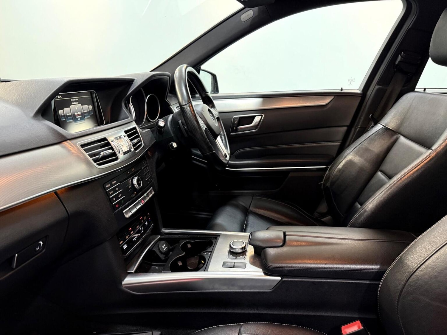 Used Mercedes-Benz E Class 2015 for sale - 77377784: Photo 43