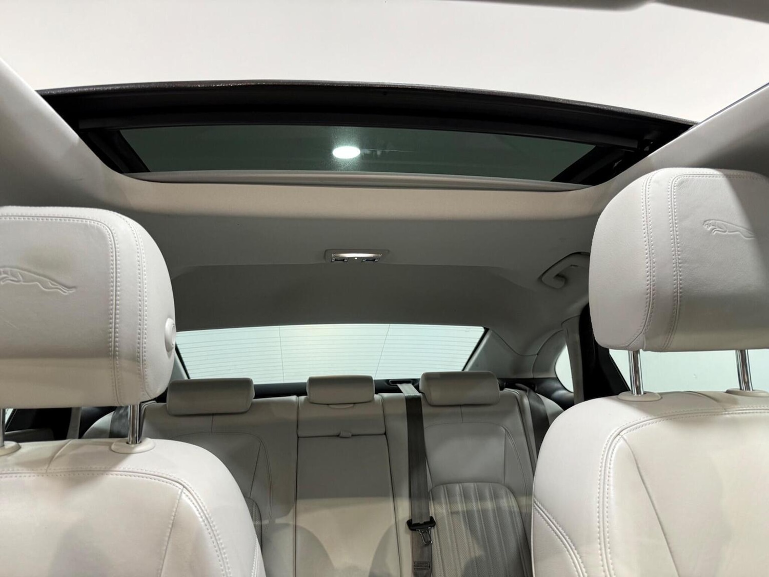 Used Jaguar XF 2017 for sale - 76785059: Photo 15