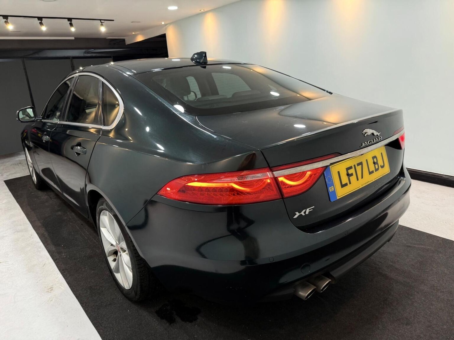 Used Jaguar XF 2017 for sale - 76785059: Photo 29