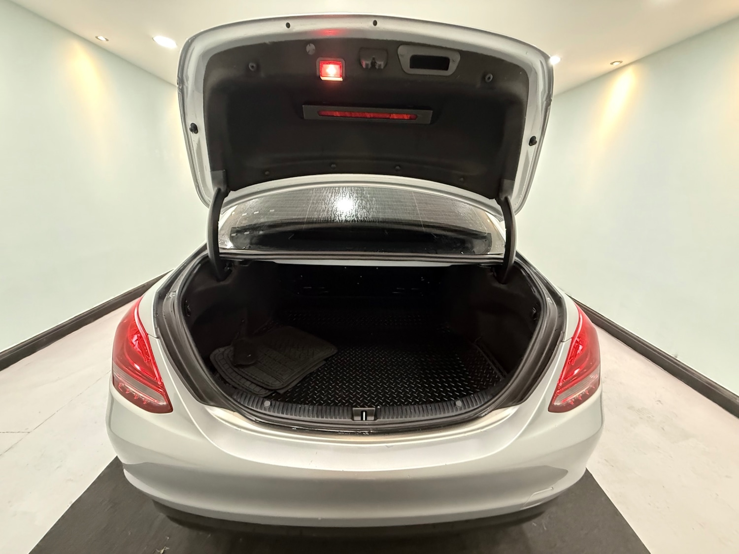 Used Mercedes-Benz C Class 2017 for sale - 76807373: Photo 24