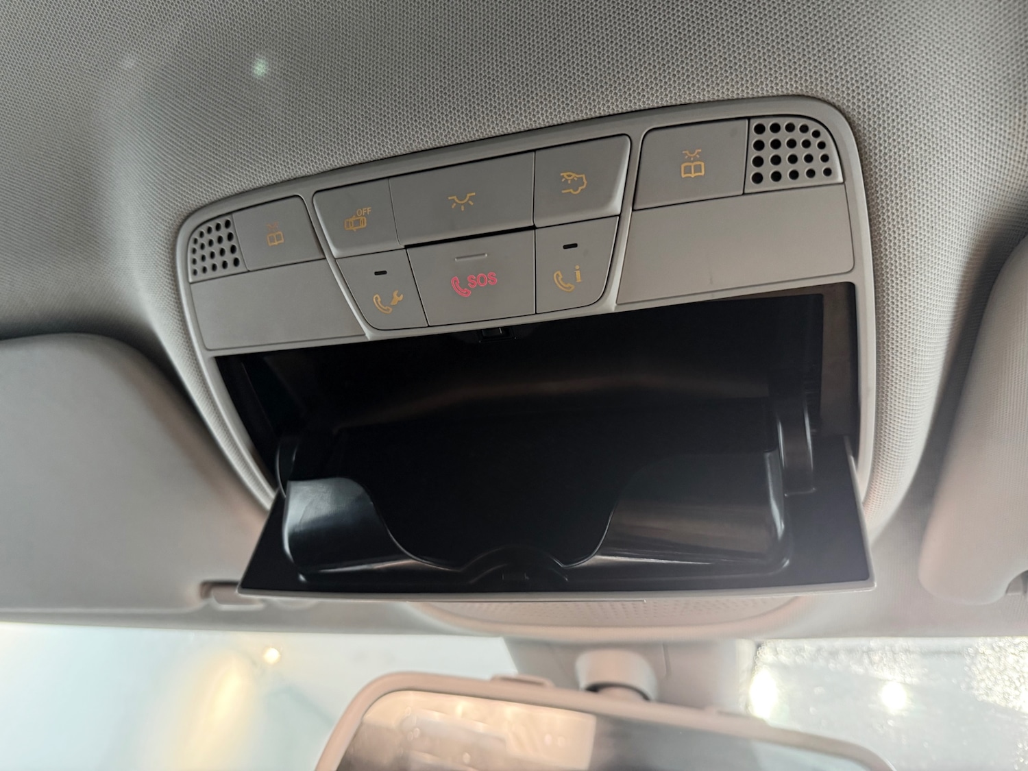 Used Mercedes-Benz C Class 2017 for sale - 76807373: Photo 4