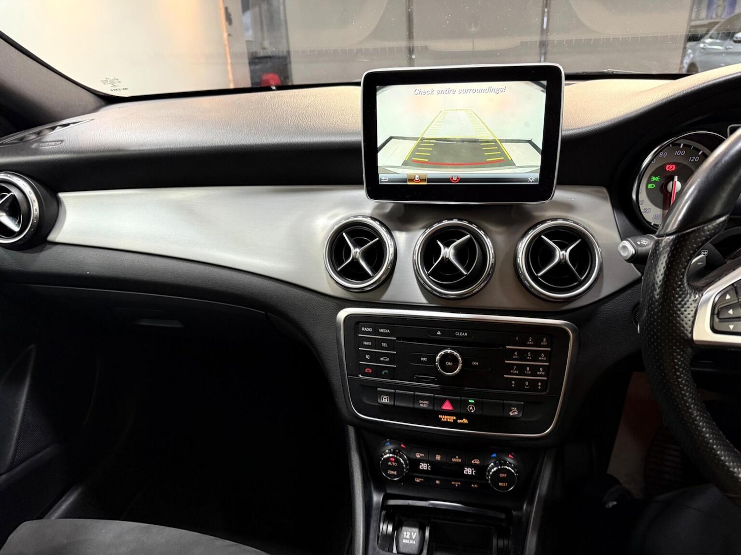 Used Mercedes-Benz GLA 2015 for sale - 76863942: Photo 12