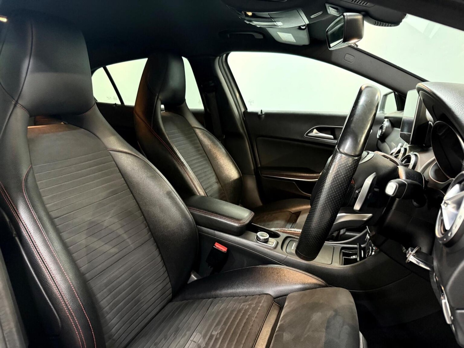 Used Mercedes-Benz GLA 2015 for sale - 76863942: Photo 16