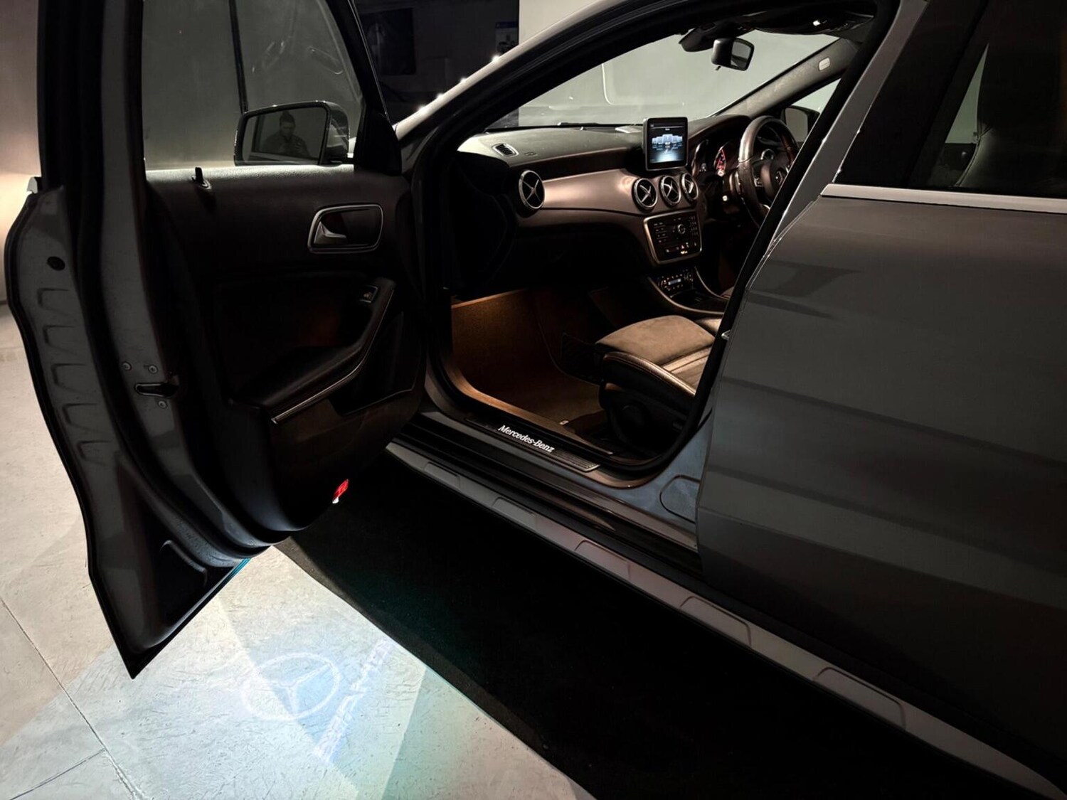 Used Mercedes-Benz GLA 2015 for sale - 76863942: Photo 35