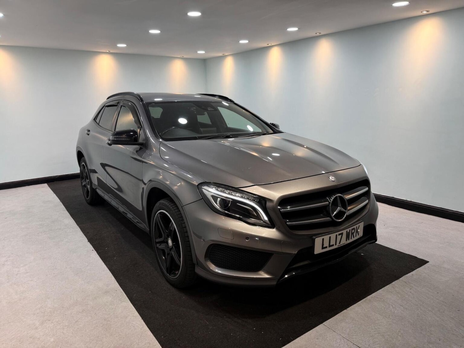 Used Mercedes-Benz GLA 2017 for sale - 77129535: Photo 2