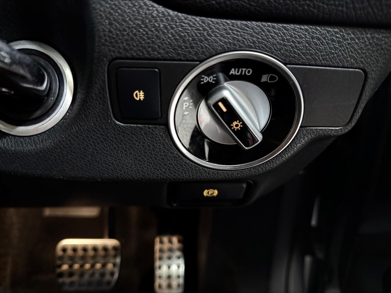 Used Mercedes-Benz GLA 2017 for sale - 77129535: Photo 32