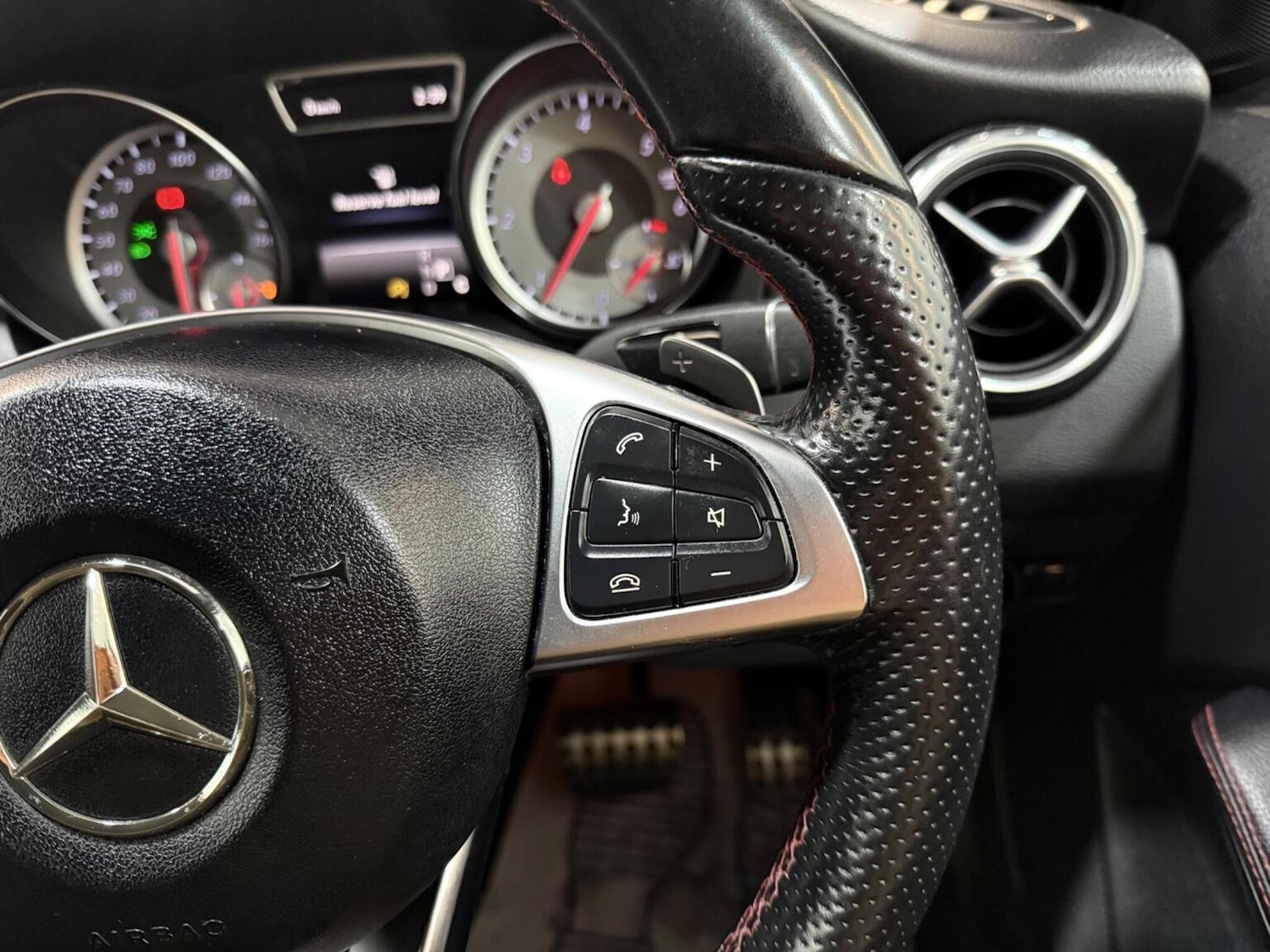 Used Mercedes-Benz GLA 2015 for sale - 76807258: Photo 24