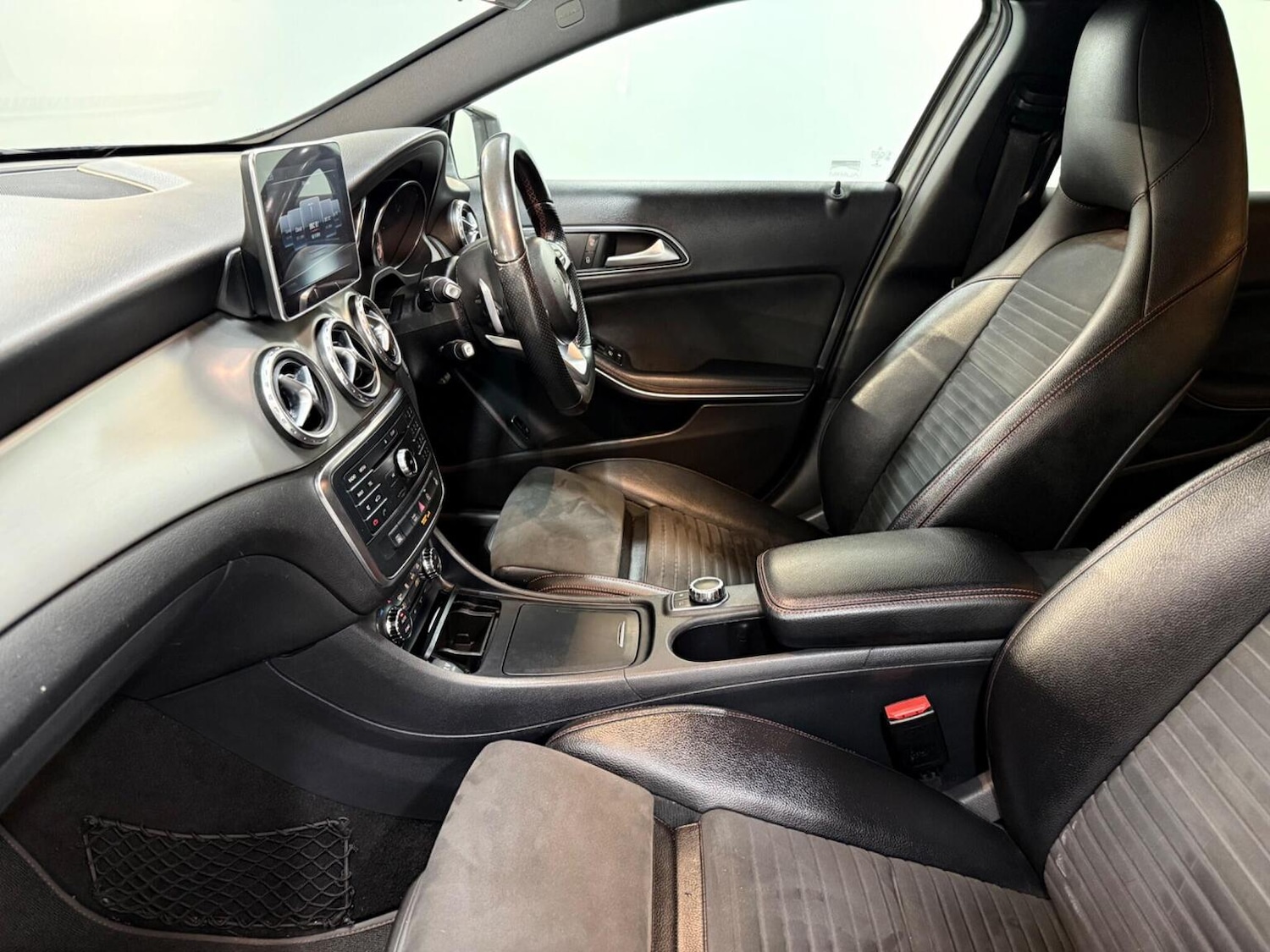 Used Mercedes-Benz GLA 2015 for sale - 76807258: Photo 36