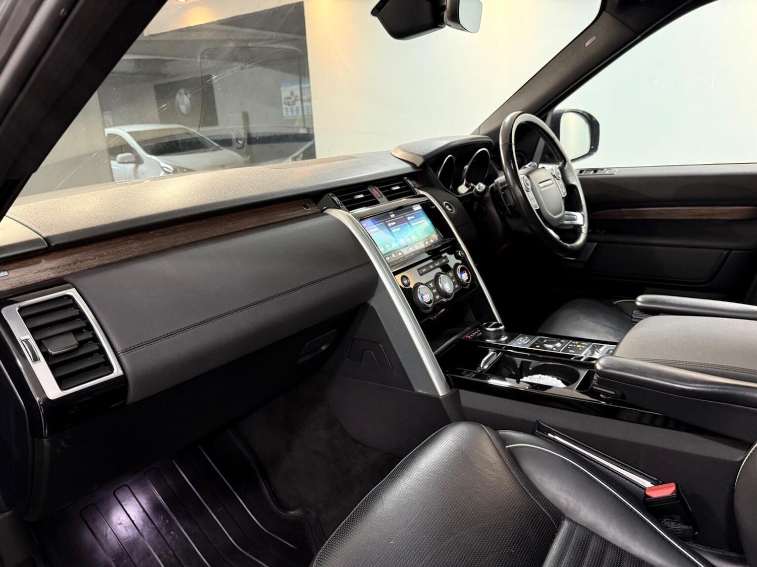 Used Land Rover Discovery 2017 for sale - 77277393: Photo 14