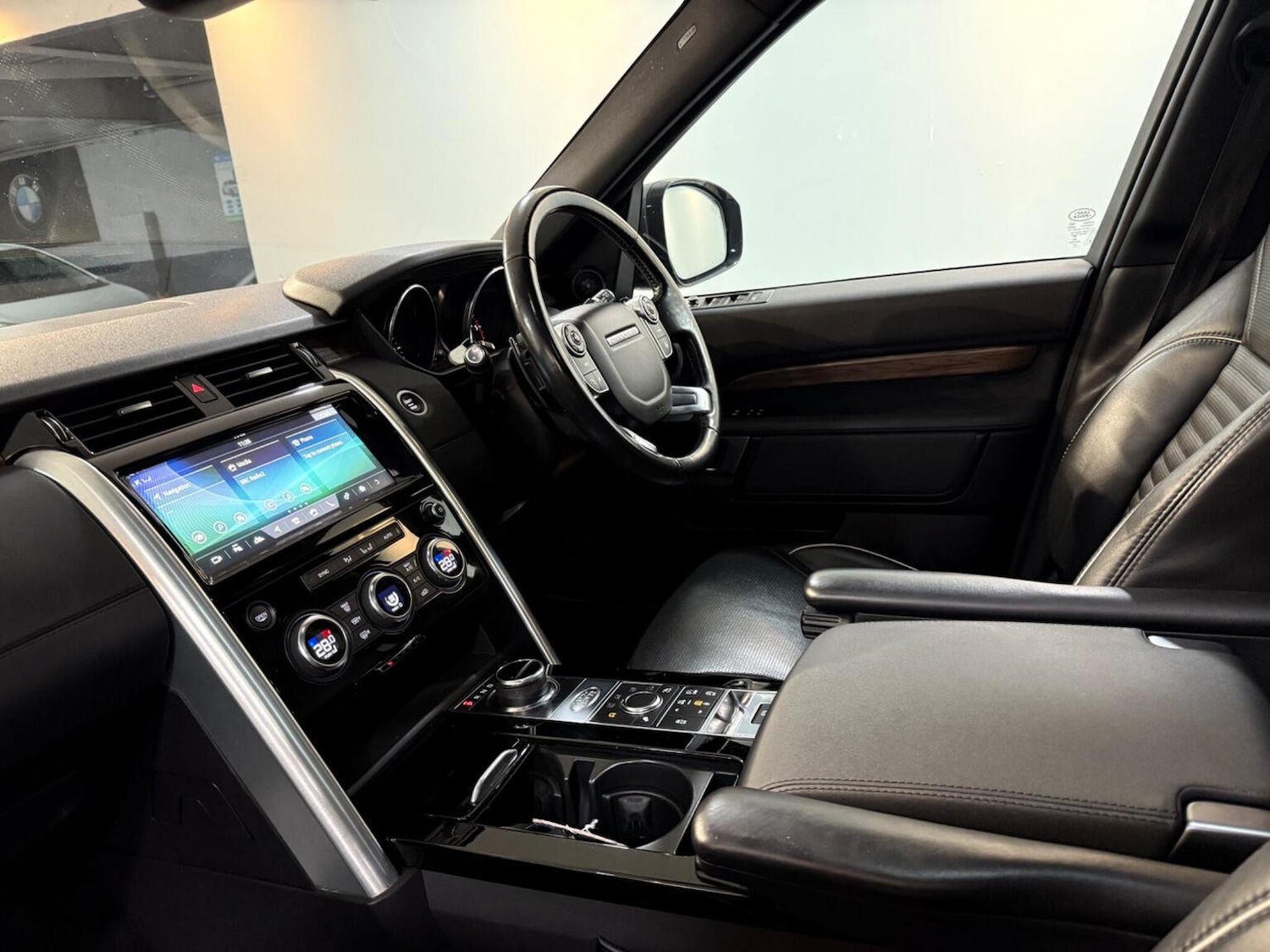 Used Land Rover Discovery 2017 for sale - 77277393: Photo 15