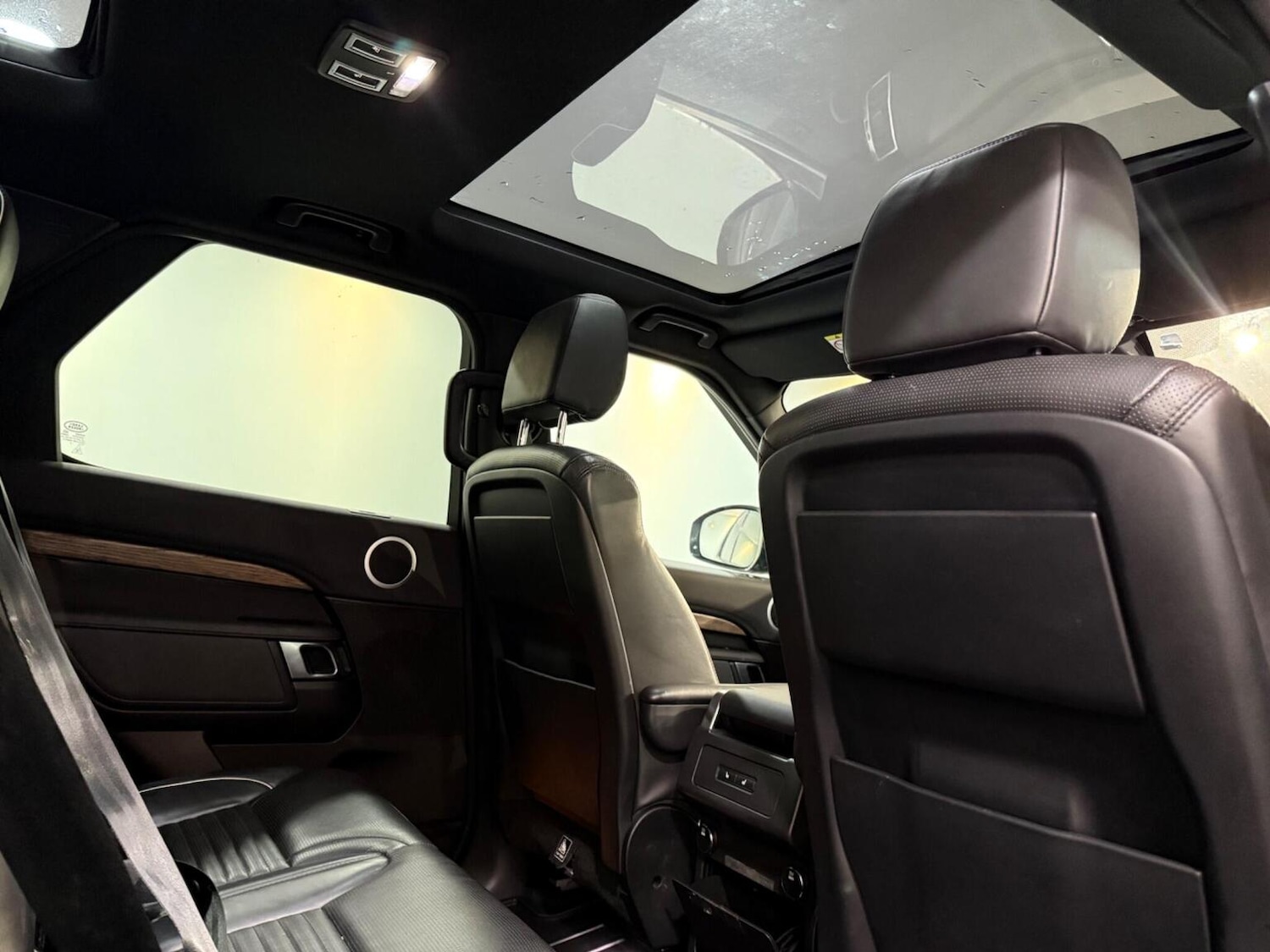 Used Land Rover Discovery 2017 for sale - 77277393: Photo 21