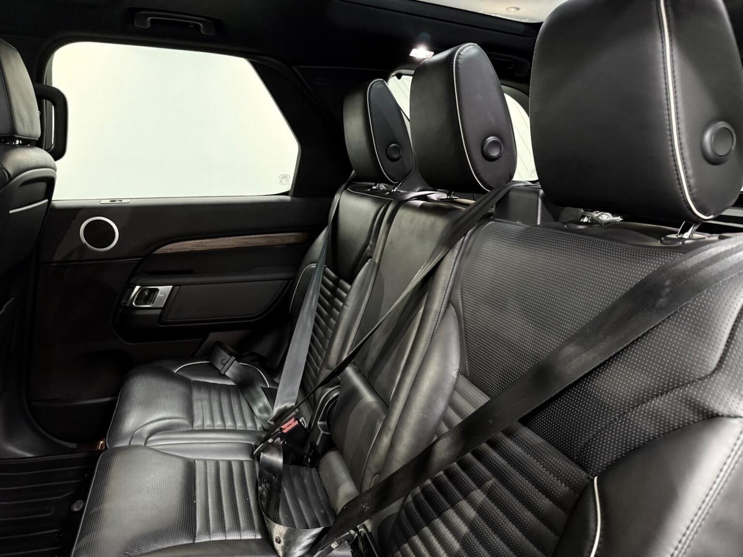 Used Land Rover Discovery 2017 for sale - 77277393: Photo 26