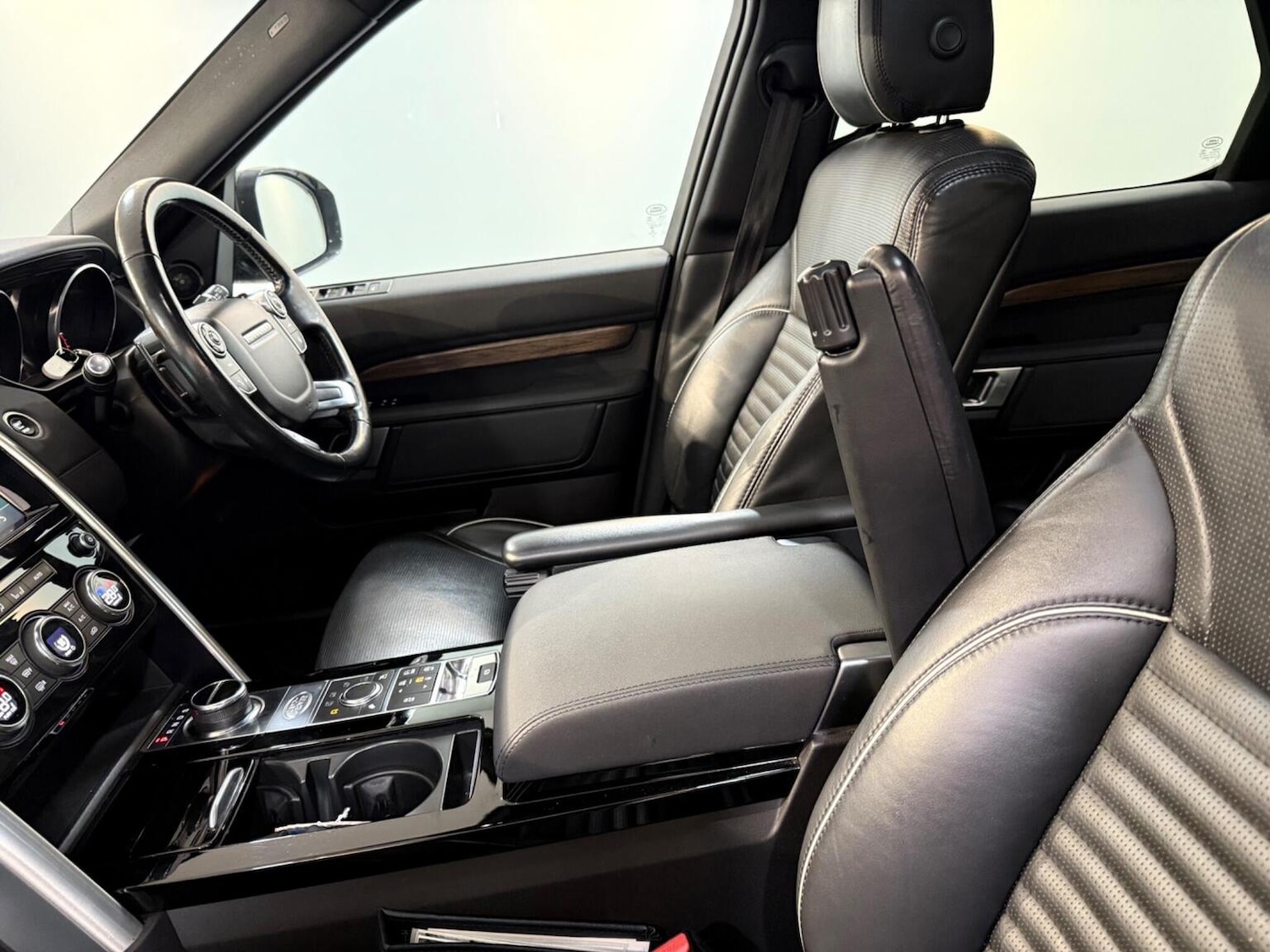 Used Land Rover Discovery 2017 for sale - 77277393: Photo 53