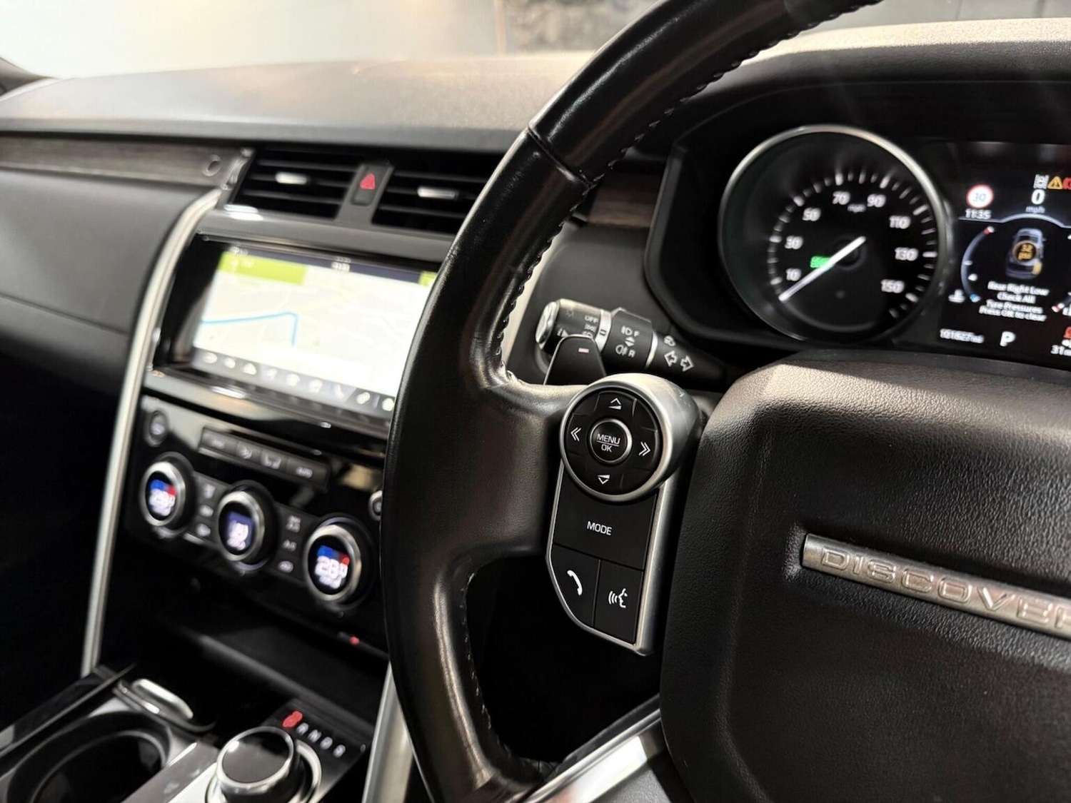 Used Land Rover Discovery 2017 for sale - 77277393: Photo 58