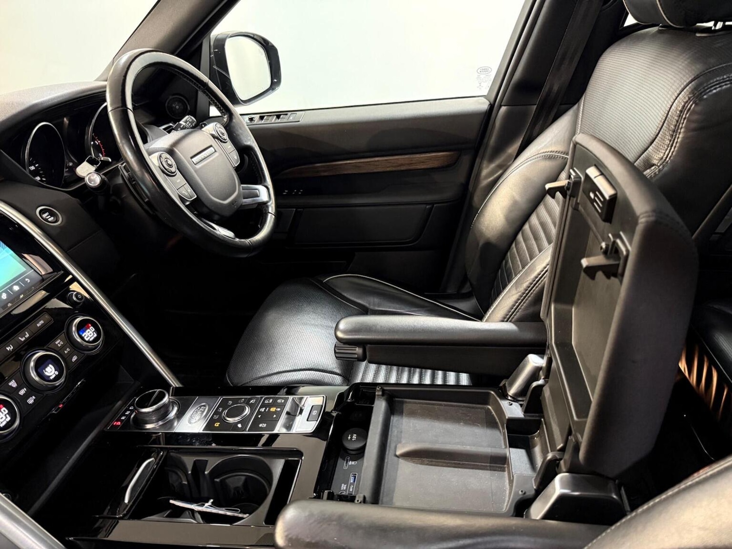 Used Land Rover Discovery 2017 for sale - 77277393: Photo 61