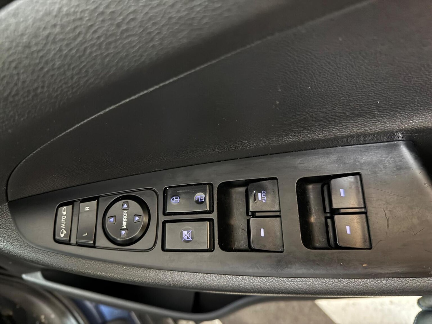 Used Hyundai TUCSON 2017 for sale - 77742933: Photo 48